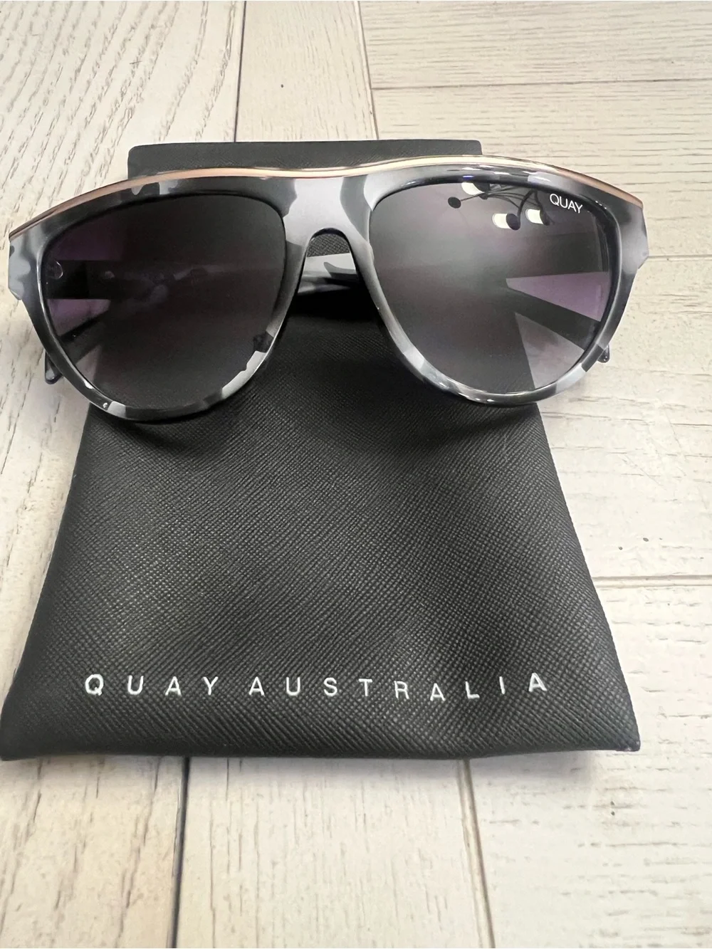 Quay Australia “Flight Risk” Grey Tortoiseshell Sunglasses with Gold Brow Accent